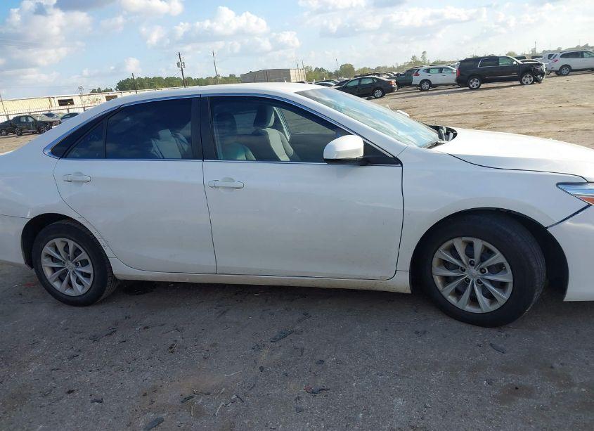 Photo 13 of 2016 Toyota Camry LE (VIN 4T4BF1FK1GR562192)