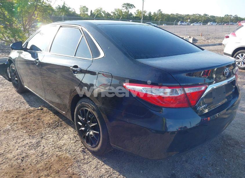 Photo 3 of 2016 Toyota Camry LE (VIN 4T4BF1FK1GR574732)