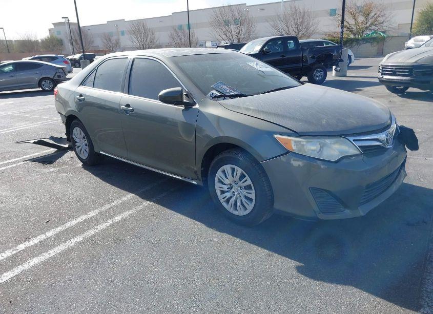 2012 Toyota Camry LE (VIN 4T4BF1FK2CR162765) main photo