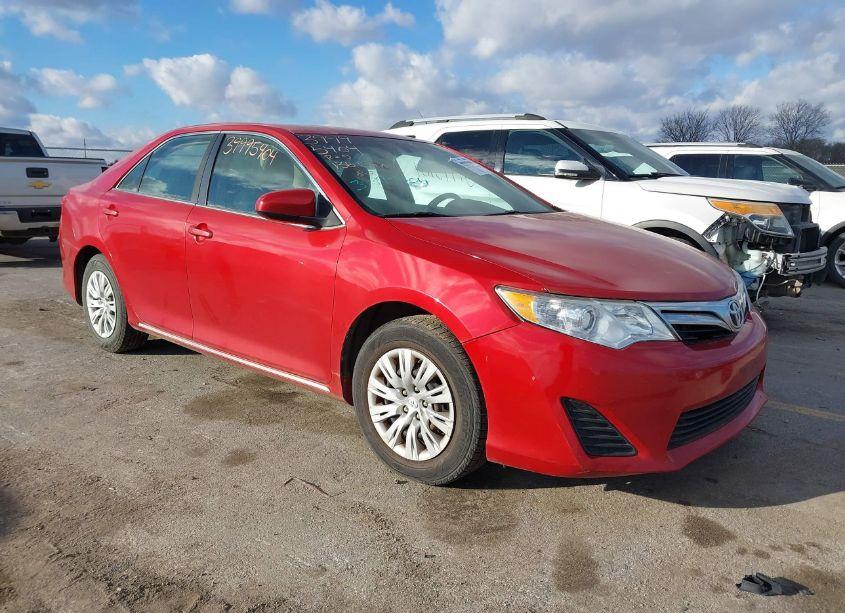 2012 Toyota Camry LE (VIN 4T4BF1FK2CR164676) main photo