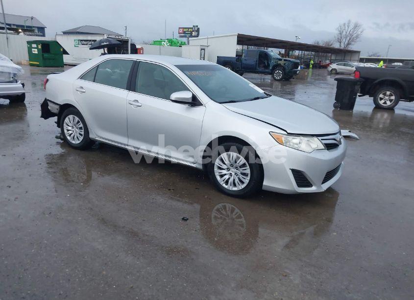 2012 Toyota Camry LE (VIN 4T4BF1FK2CR167920) main photo
