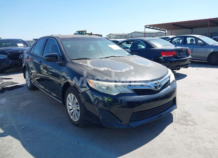 2012 Toyota Camry LE (VIN 4T4BF1FK2CR181154) main photo