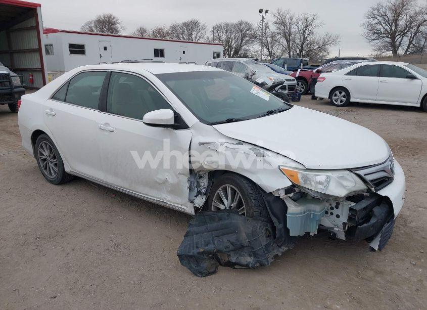 2012 Toyota Camry LE (VIN 4T4BF1FK2CR187441) main photo