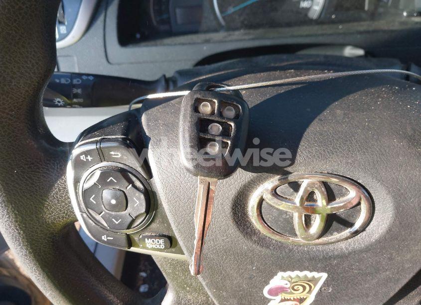 Photo 11 of 2012 Toyota Camry LE (VIN 4T4BF1FK2CR199847)