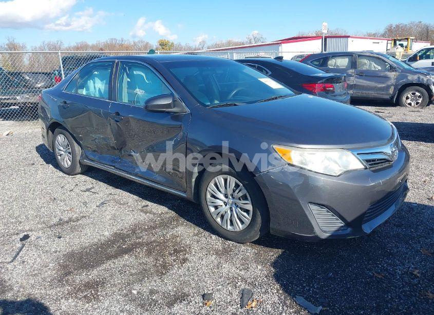2012 Toyota Camry LE (VIN 4T4BF1FK2CR201743) main photo