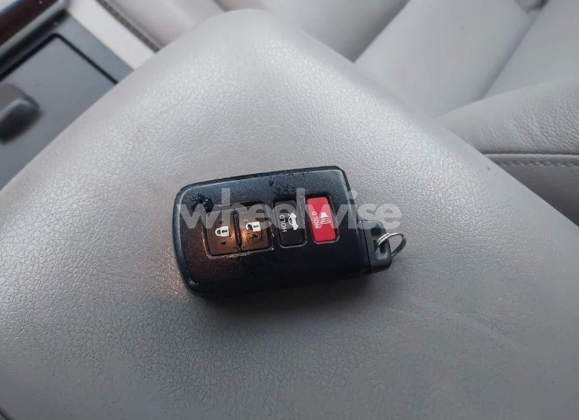 Photo 11 of 2012 Toyota Camry XLE (VIN 4T4BF1FK2CR203878)