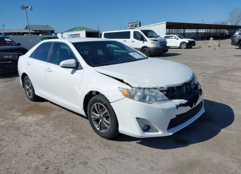 2012 Toyota Camry L (VIN 4T4BF1FK2CR212550) main photo
