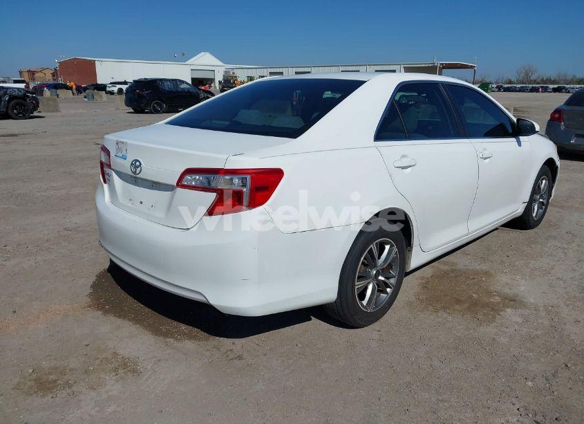 Photo 4 of 2012 Toyota Camry L (VIN 4T4BF1FK2CR212550)