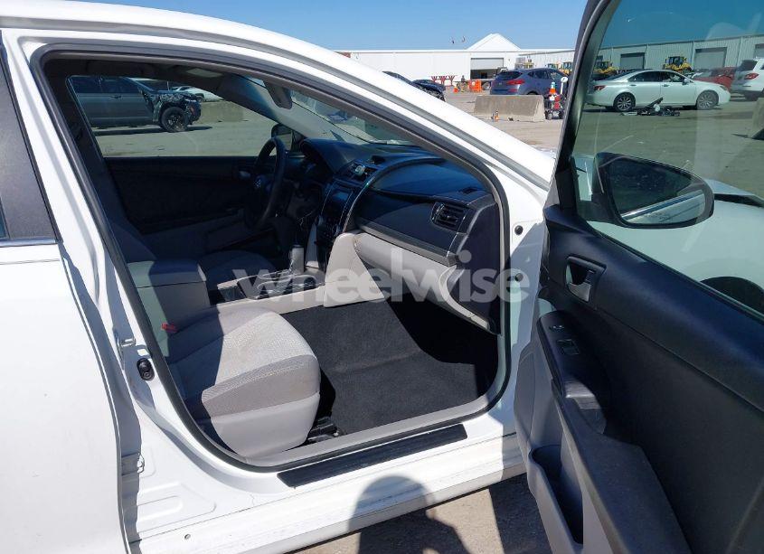 Photo 5 of 2012 Toyota Camry L (VIN 4T4BF1FK2CR212550)