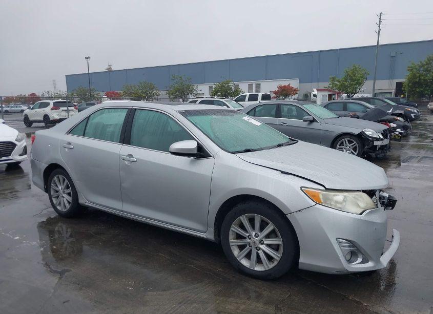 2012 Toyota Camry XLE (VIN 4T4BF1FK2CR224715) main photo