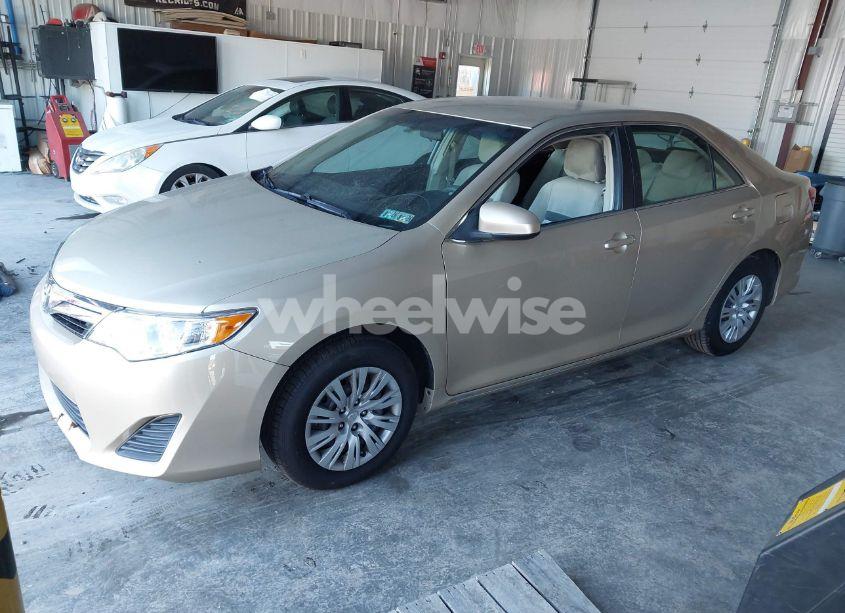 Photo 2 of 2012 Toyota Camry LE (VIN 4T4BF1FK2CR235293)