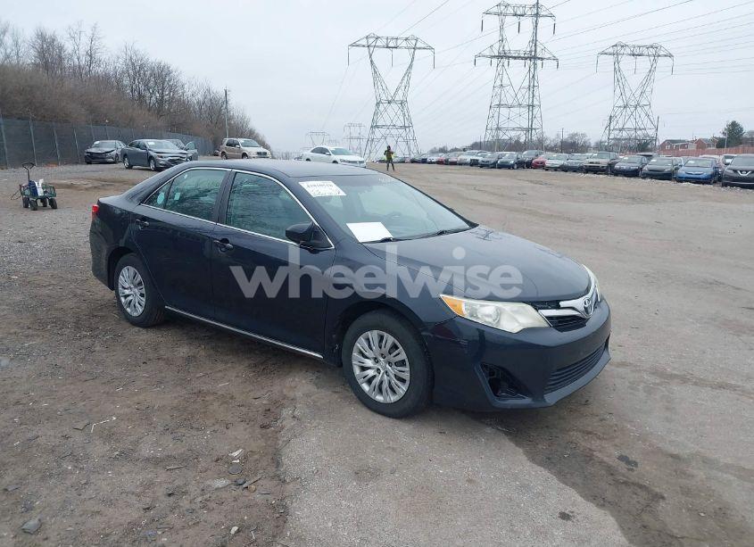 2012 Toyota Camry LE (VIN 4T4BF1FK2CR253471) main photo
