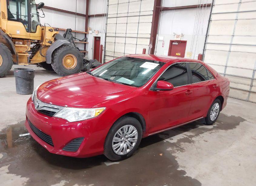 Photo 2 of 2013 Toyota Camry LE (VIN 4T4BF1FK2DR277237)