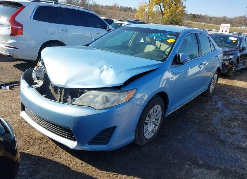 Photo 2 of 2013 Toyota Camry LE (VIN 4T4BF1FK2DR296189)