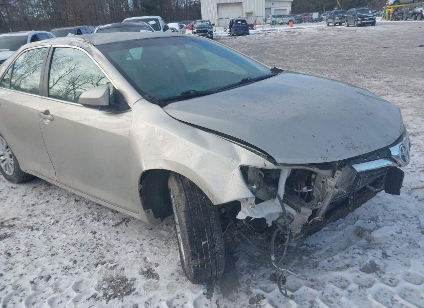 2013 Toyota Camry LE (VIN 4T4BF1FK2DR297410) main photo