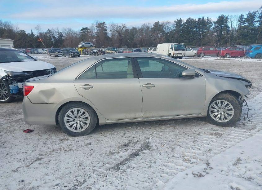 Photo 12 of 2013 Toyota Camry LE (VIN 4T4BF1FK2DR297410)