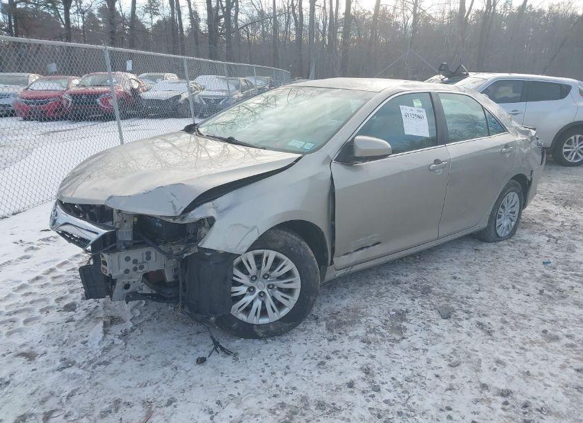 Photo 2 of 2013 Toyota Camry LE (VIN 4T4BF1FK2DR297410)