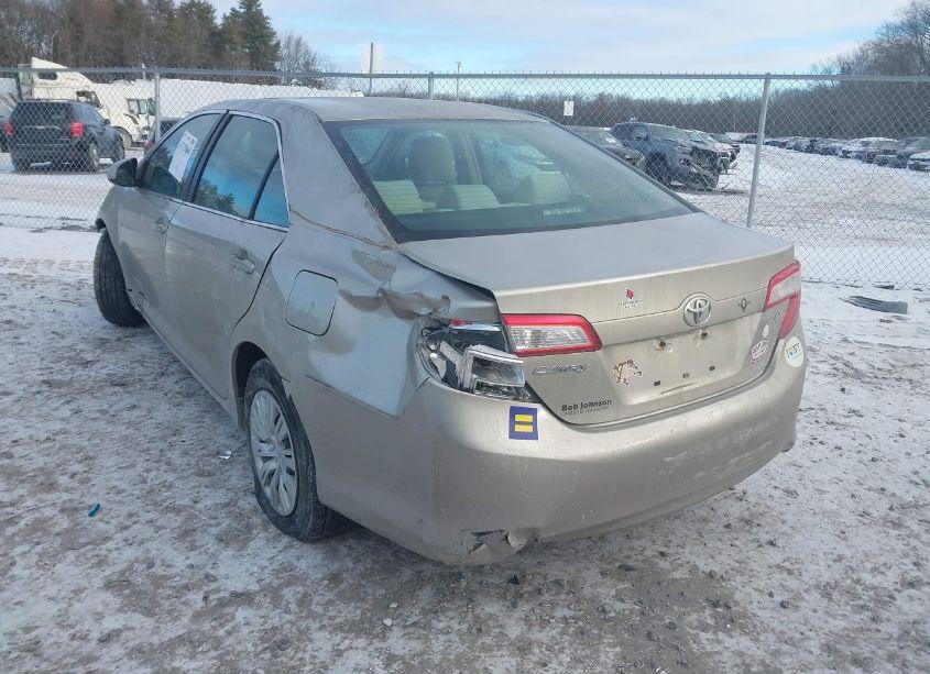 Photo 3 of 2013 Toyota Camry LE (VIN 4T4BF1FK2DR297410)
