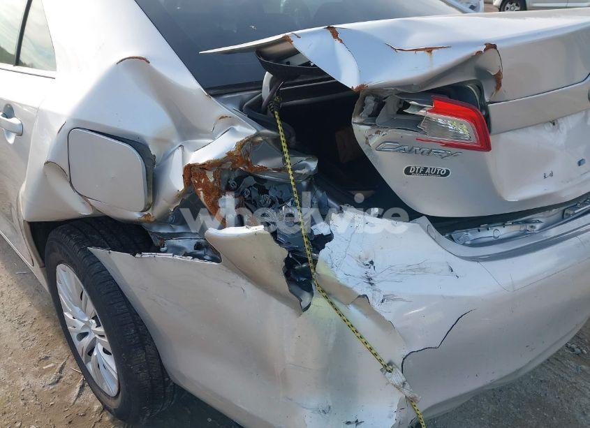 Photo 6 of 2013 Toyota Camry LE (VIN 4T4BF1FK2DR319714)