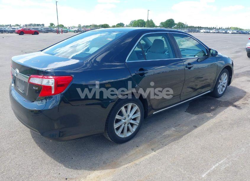 Photo 4 of 2014 Toyota Camry XLE (VIN 4T4BF1FK2ER351452)