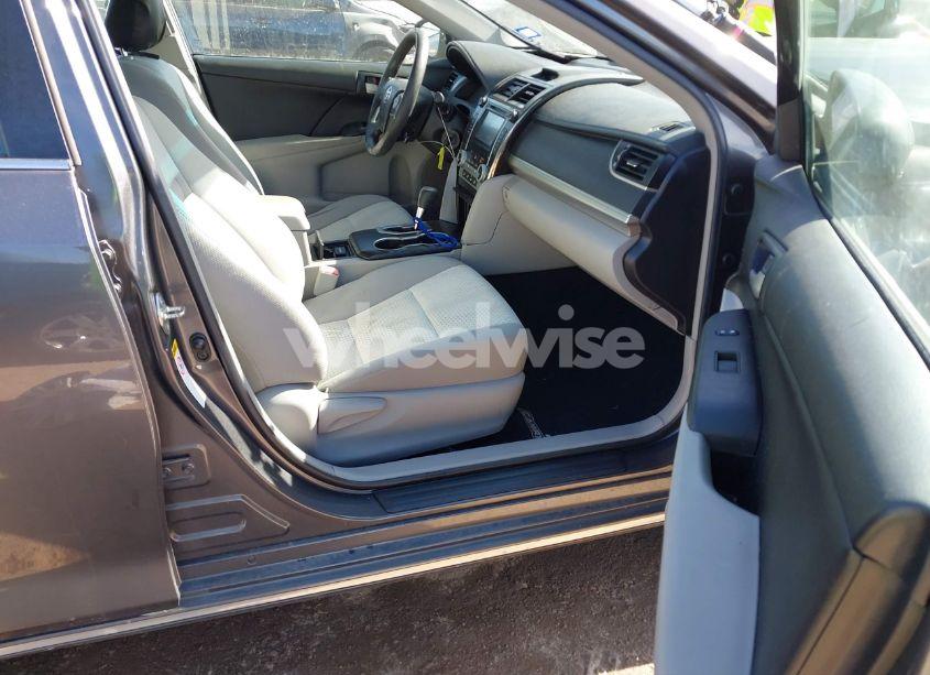 Photo 5 of 2014 Toyota Camry LE (VIN 4T4BF1FK2ER355209)