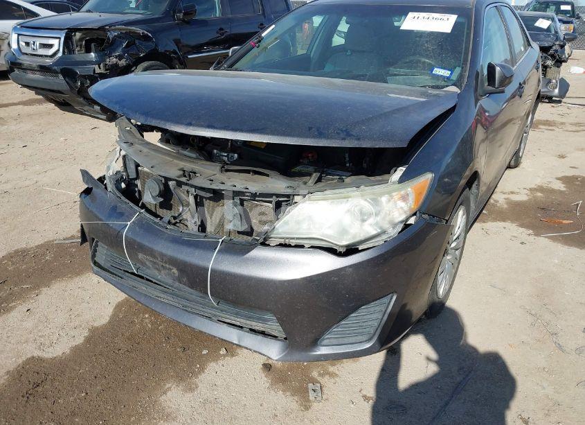 Photo 6 of 2014 Toyota Camry LE (VIN 4T4BF1FK2ER355209)