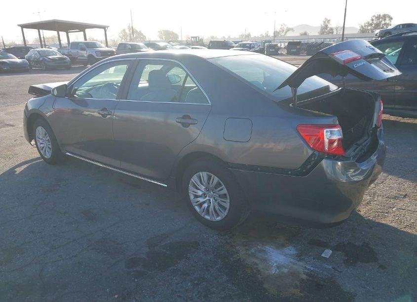 Photo 3 of 2014 Toyota Camry LE (VIN 4T4BF1FK2ER360605)