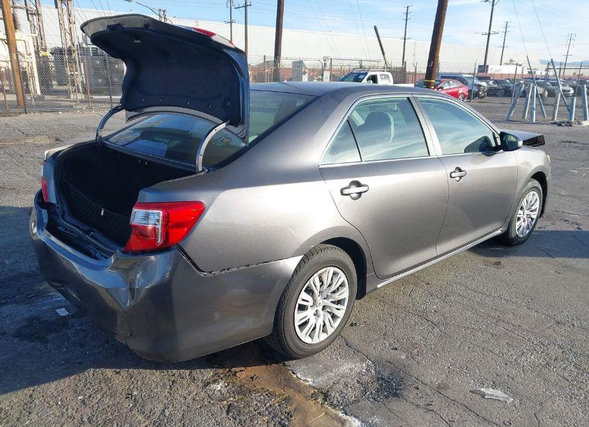 Photo 4 of 2014 Toyota Camry LE (VIN 4T4BF1FK2ER360605)