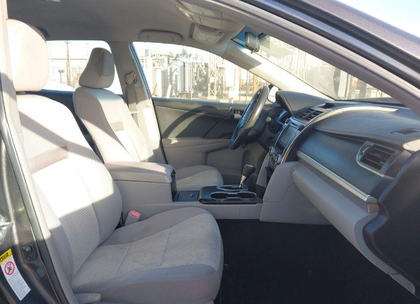 Photo 5 of 2014 Toyota Camry LE (VIN 4T4BF1FK2ER360605)