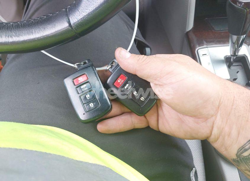 Photo 11 of 2014 Toyota Camry XLE (VIN 4T4BF1FK2ER396729)