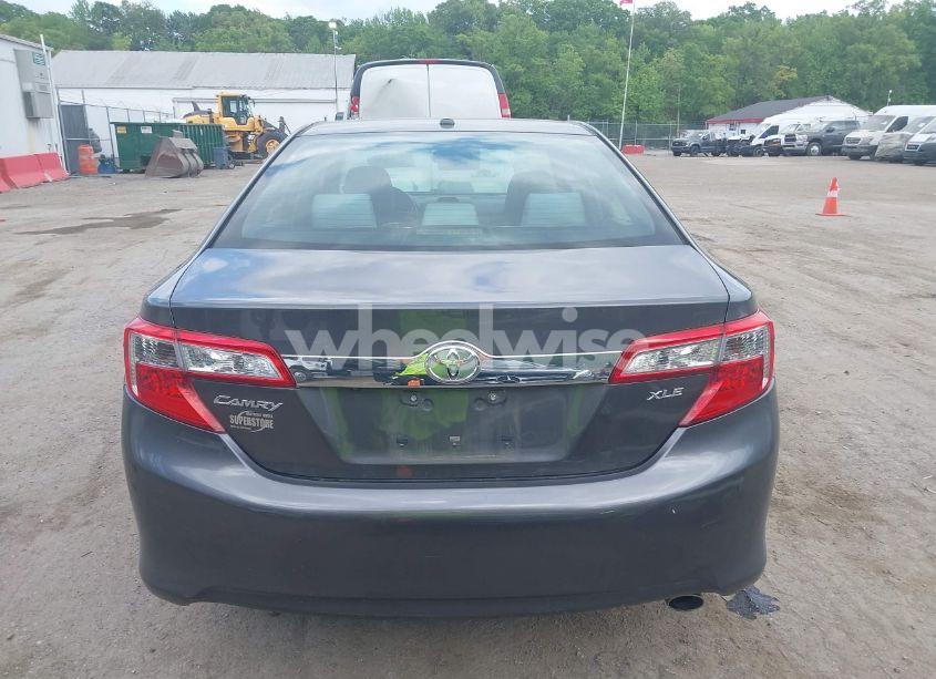 Photo 16 of 2014 Toyota Camry XLE (VIN 4T4BF1FK2ER396729)