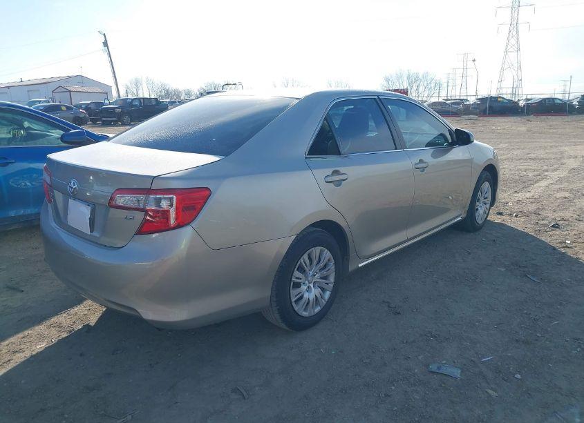 Photo 4 of 2014 Toyota Camry LE (VIN 4T4BF1FK2ER416381)
