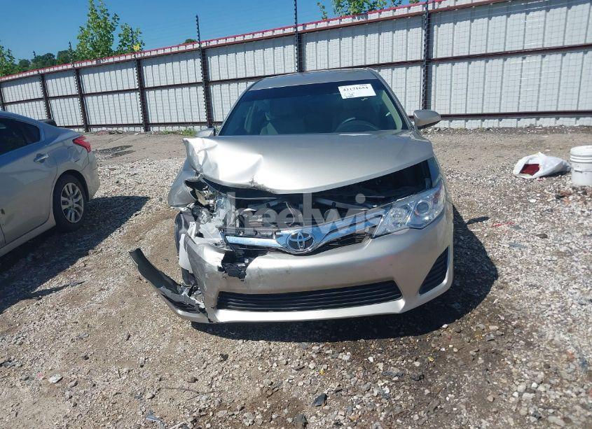 Photo 12 of 2014 Toyota Camry LE (VIN 4T4BF1FK2ER423556)