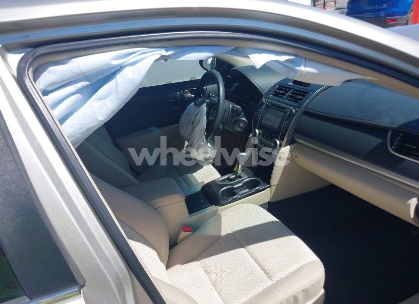 Photo 5 of 2014 Toyota Camry LE (VIN 4T4BF1FK2ER423556)