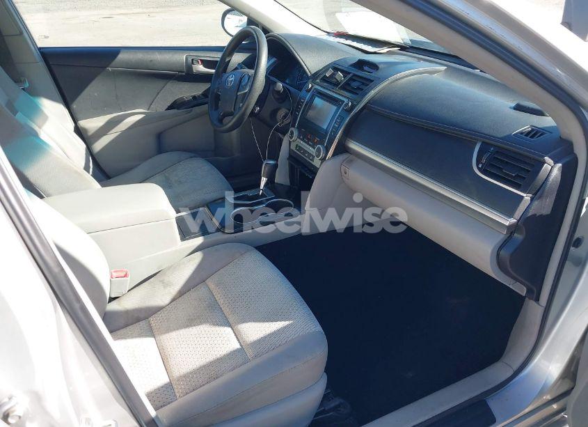 Photo 5 of 2014 Toyota Camry LE (VIN 4T4BF1FK2ER427218)