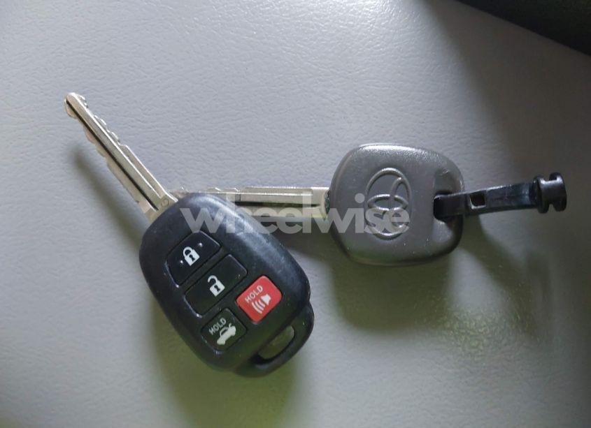 Photo 11 of 2014 Toyota Camry LE (VIN 4T4BF1FK2ER432760)