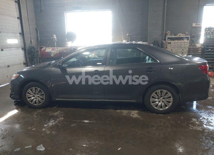 Photo 14 of 2014 Toyota Camry LE (VIN 4T4BF1FK2ER432760)