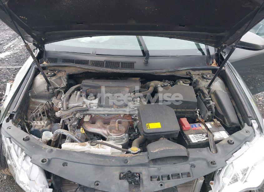 Photo 10 of 2014 Toyota Camry LE (VIN 4T4BF1FK2ER437781)