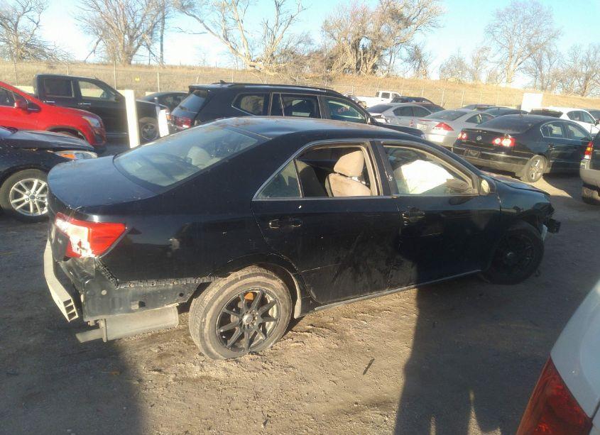 Photo 13 of 2014 Toyota Camry LE (VIN 4T4BF1FK2ER439658)