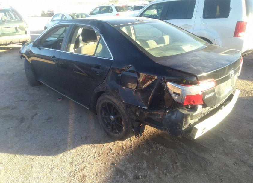 Photo 3 of 2014 Toyota Camry LE (VIN 4T4BF1FK2ER439658)