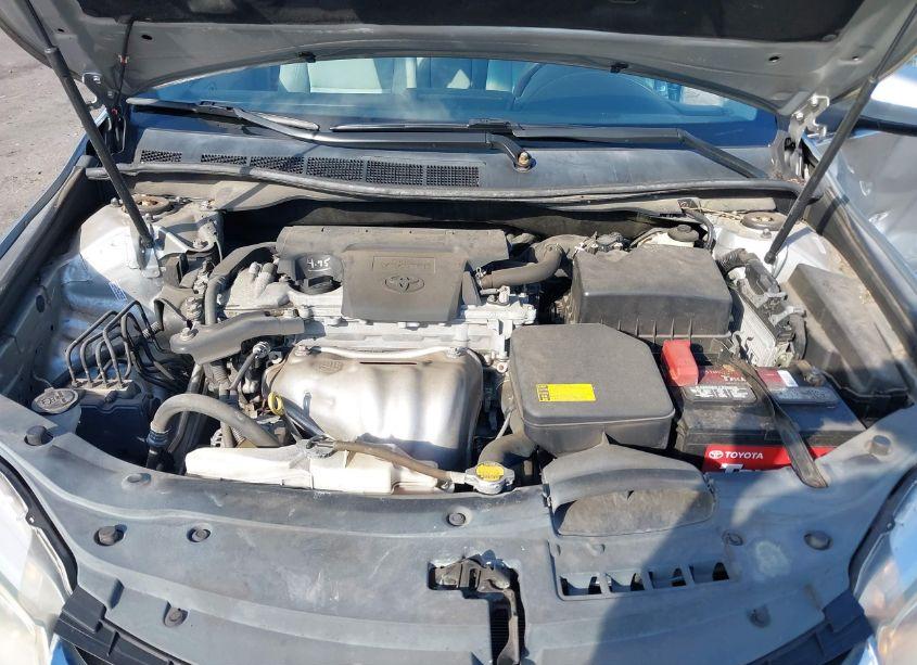 Photo 10 of 2015 Toyota Camry LE (VIN 4T4BF1FK2FR447180)