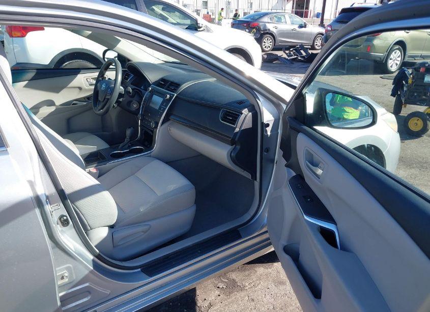 Photo 5 of 2015 Toyota Camry LE (VIN 4T4BF1FK2FR447180)