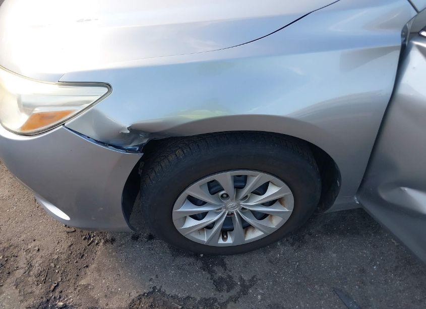 Photo 6 of 2015 Toyota Camry LE (VIN 4T4BF1FK2FR447180)