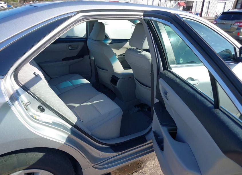 Photo 8 of 2015 Toyota Camry LE (VIN 4T4BF1FK2FR447180)