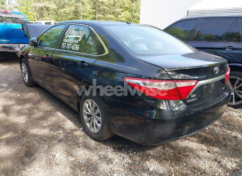 Photo 3 of 2015 Toyota Camry LE (VIN 4T4BF1FK2FR451083)