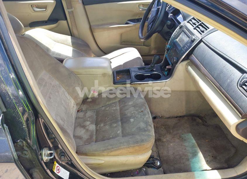 Photo 5 of 2015 Toyota Camry LE (VIN 4T4BF1FK2FR457823)