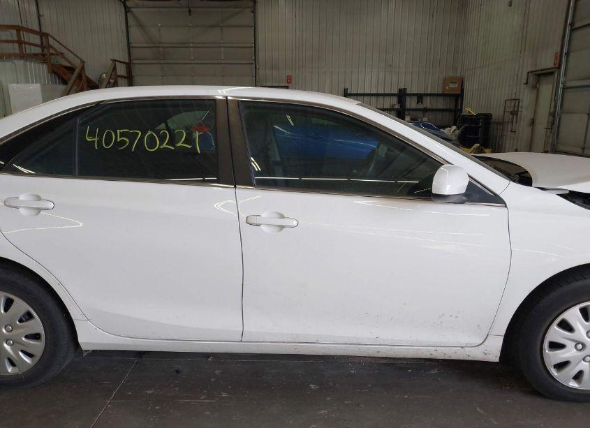 Photo 14 of 2015 Toyota Camry LE (VIN 4T4BF1FK2FR461788)