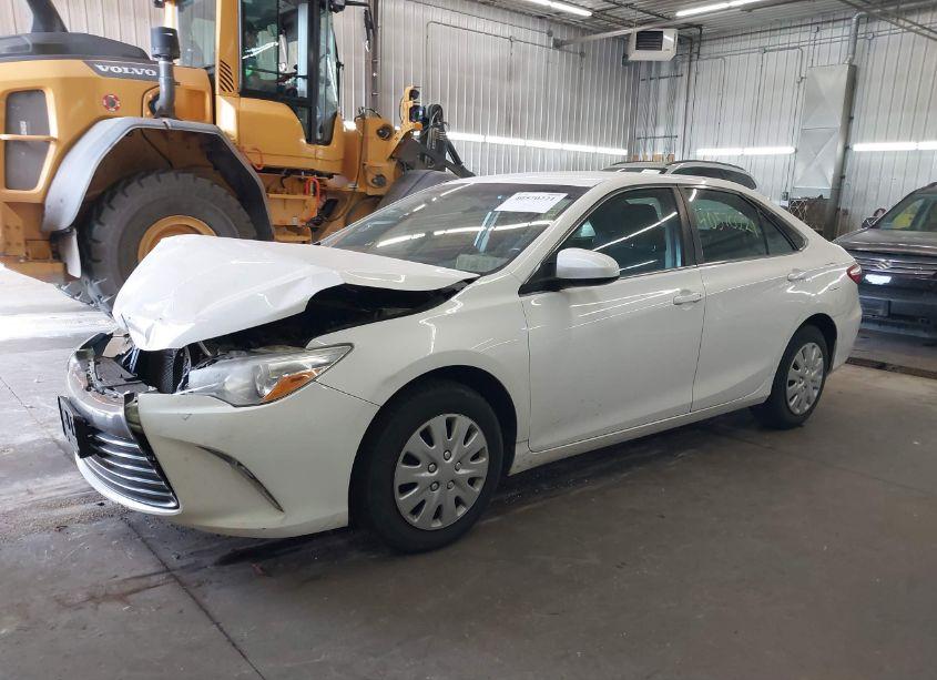 Photo 2 of 2015 Toyota Camry LE (VIN 4T4BF1FK2FR461788)
