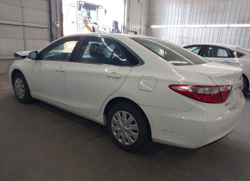 Photo 3 of 2015 Toyota Camry LE (VIN 4T4BF1FK2FR461788)