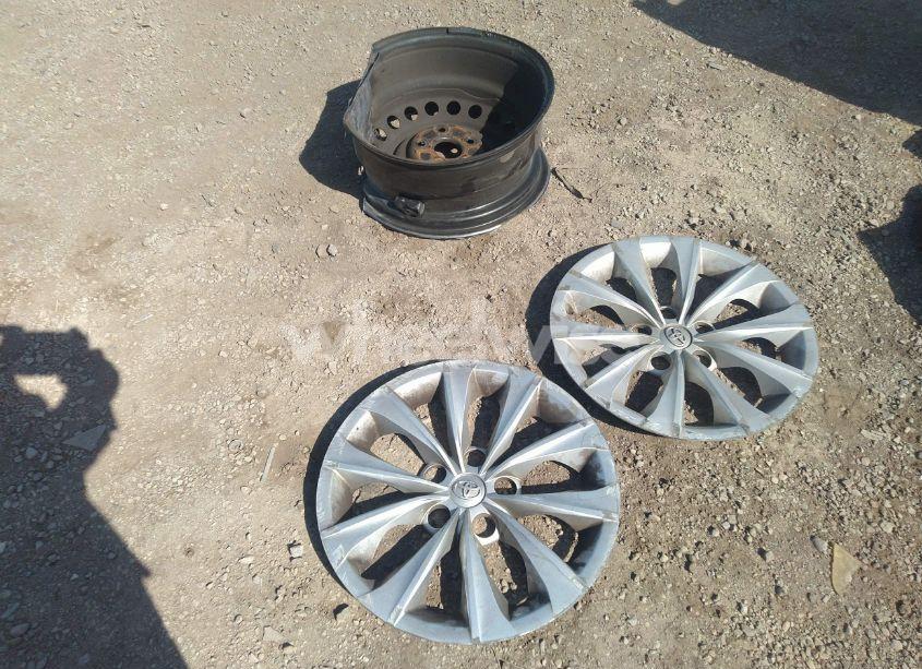 Photo 12 of 2015 Toyota Camry LE (VIN 4T4BF1FK2FR479479)